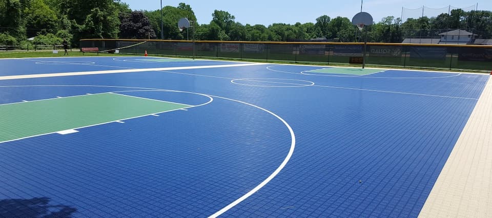 outdoor basketball court using outdoor sport tiles
